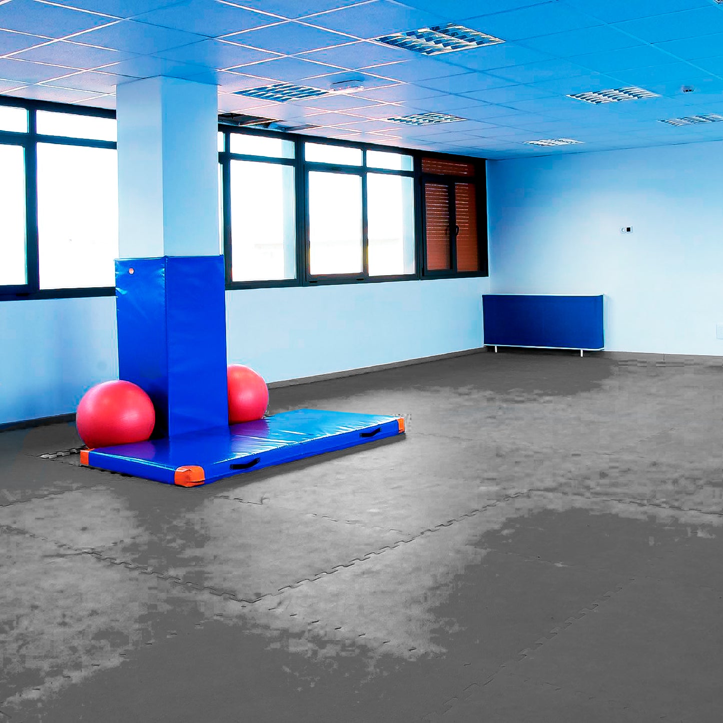 Tatami EVA modular instalado en gimnasio como piso para entrenamiento funcional y actividades deportivas