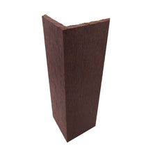 Vista vertical del terminal ángulo Deck Terraza Classic chocolate en WPC, perfil en L para remate de borde (vista de canto)