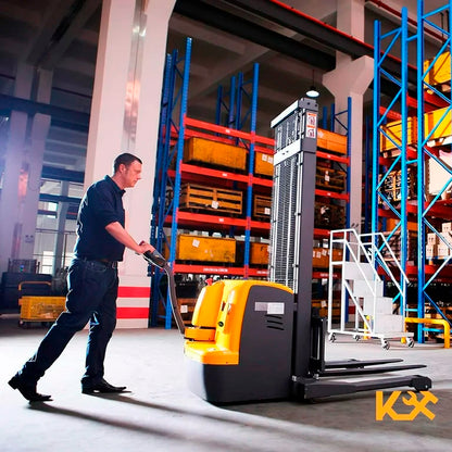 Apilad Elec 1500Kg/5.6Mt 695X1150 Pu C/Carg C