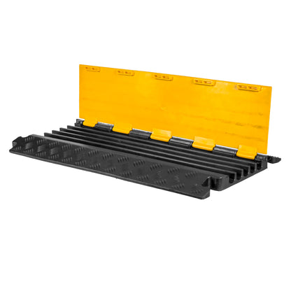 Vista frontal de pasacable de 5 vías para protección y organización de cables