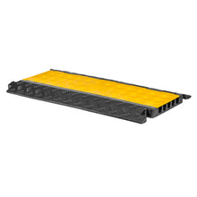 Vista frontal del pasacable de 5 vías con tapa cerrada