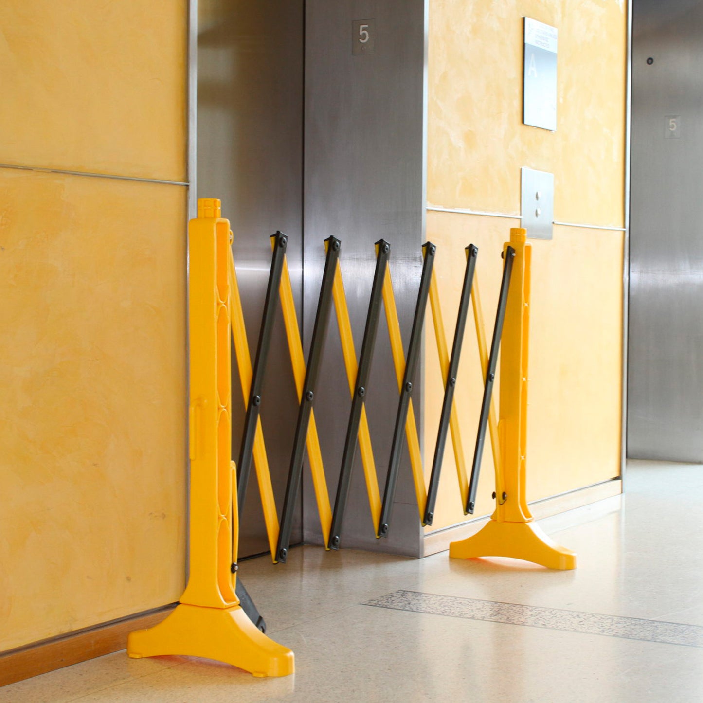 Barrera Extensible Amar-Negro 97X400Cm