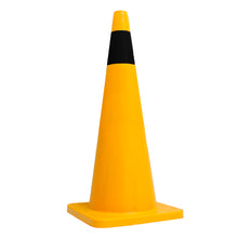 Cono de señalización vial PVC amarillo 36 pulgadas con 1 cinta de vinilo negro, base 360 x 360 mm y peso aproximado 4.500 g