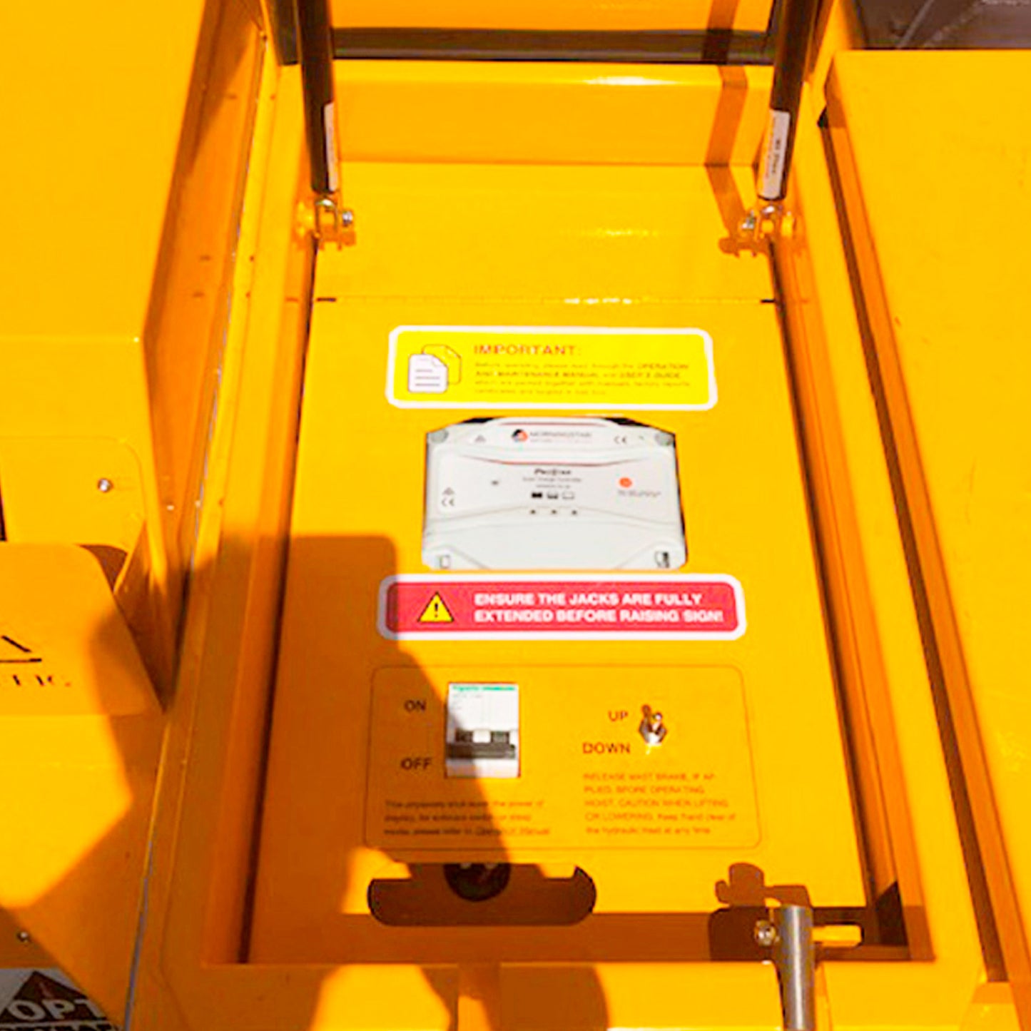 Liq. Carro Mensaje Variable 5Col 245X147Cm