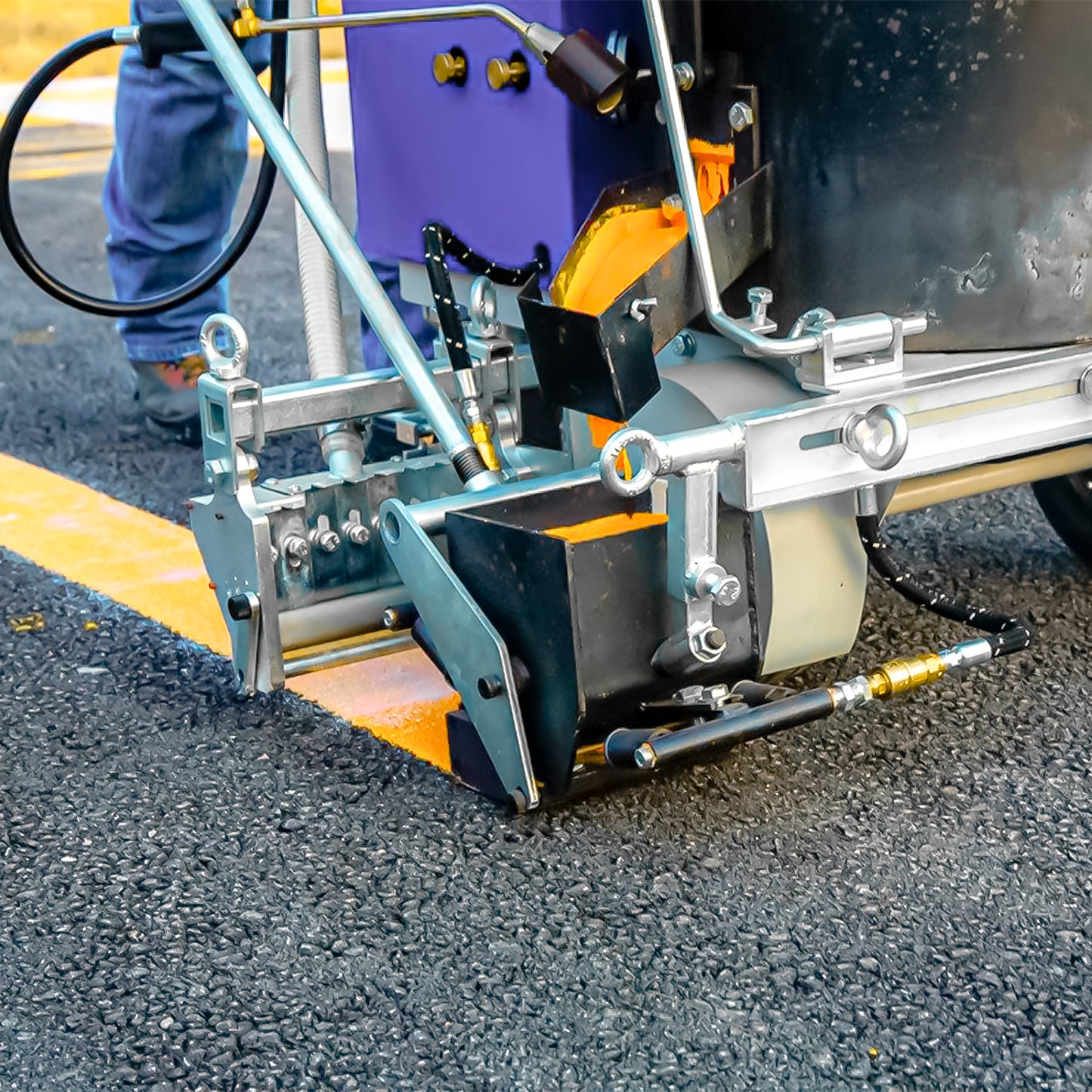 Zapata Graco 200TC 15 cm repuesto FlexDie - Aplicando pintura amarilla