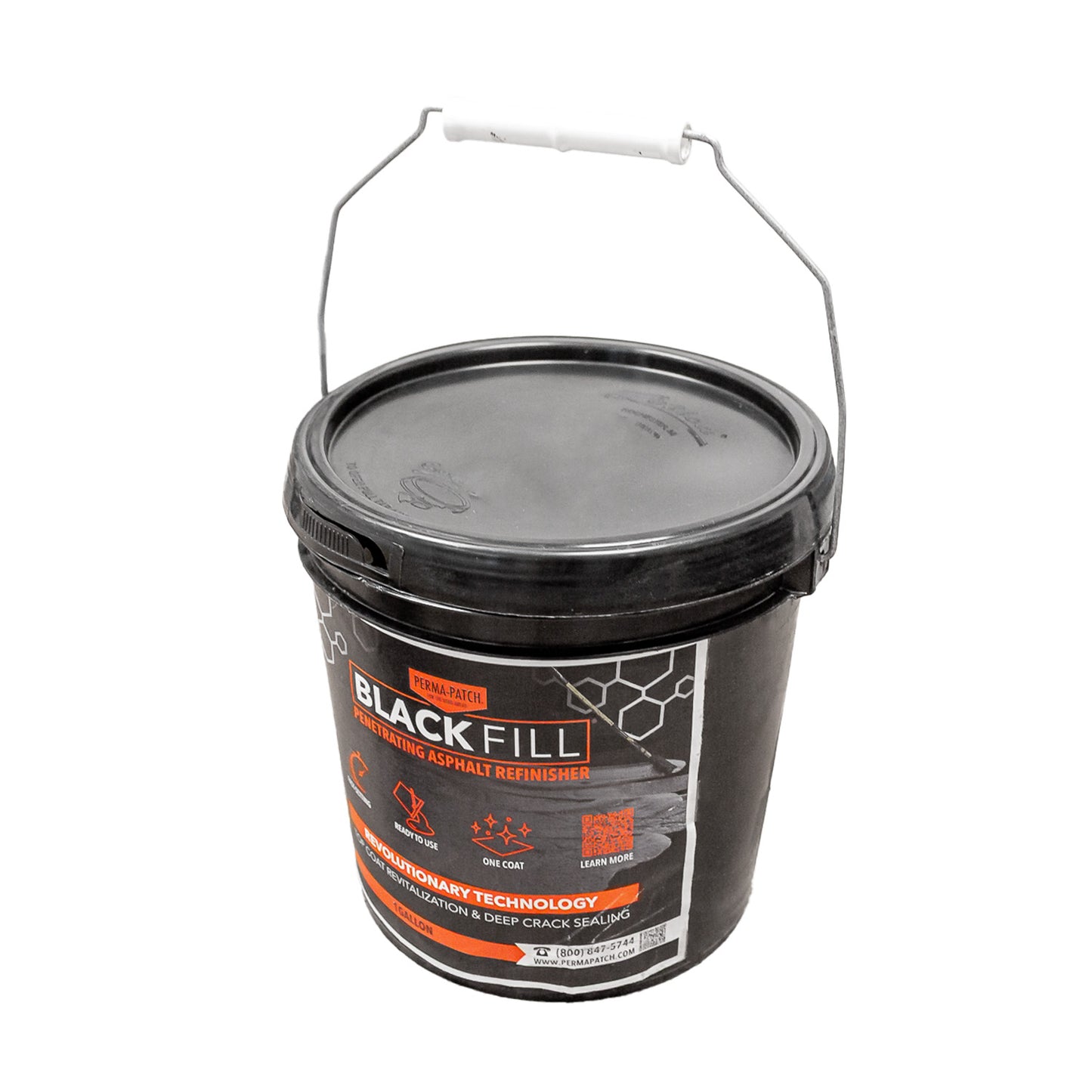 Perma-Patch Black Fill balde en perspectiva con asa levantada